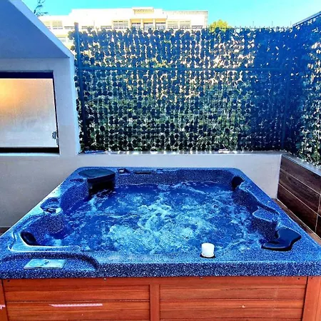 House Bellavista With Hot Pool * Трогир