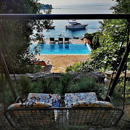 House Bellavista With Hot Pool Апартаменты