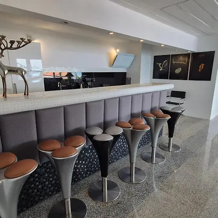 House Bellavista With Hot Pool Апартаменты Трогир