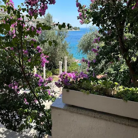 House Bellavista With Hot Pool Apartment Trogir