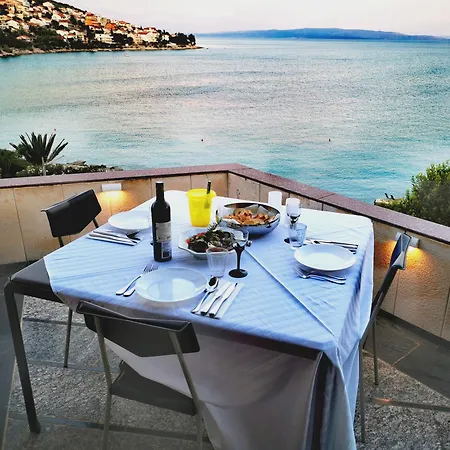 House Bellavista With Hot Pool Trogir
