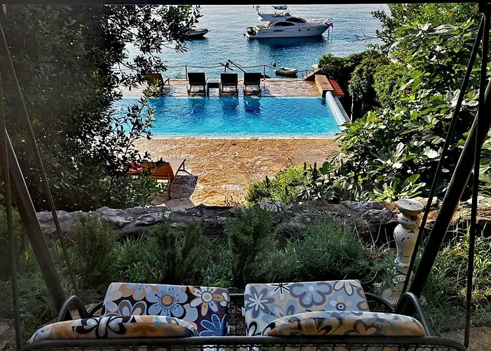 House Bellavista With Hot Pool Apartmán