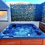 House Bellavista With Hot Pool * Trogir