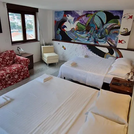 House Bellavista With Hot Pool Daire Trogir