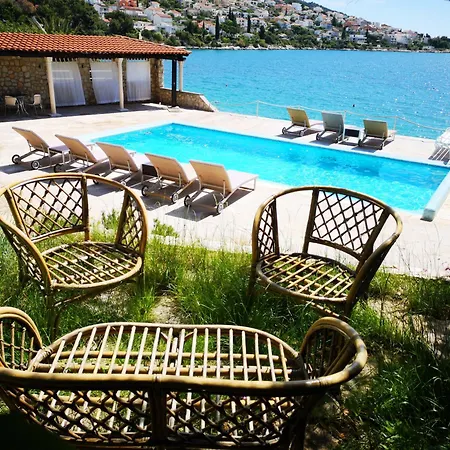 House Bellavista With Hot Pool Trogir
