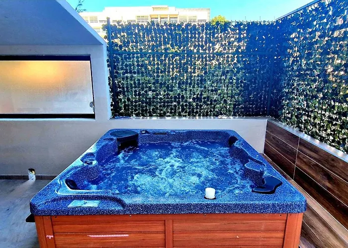 House Bellavista With Hot Pool * Trogir