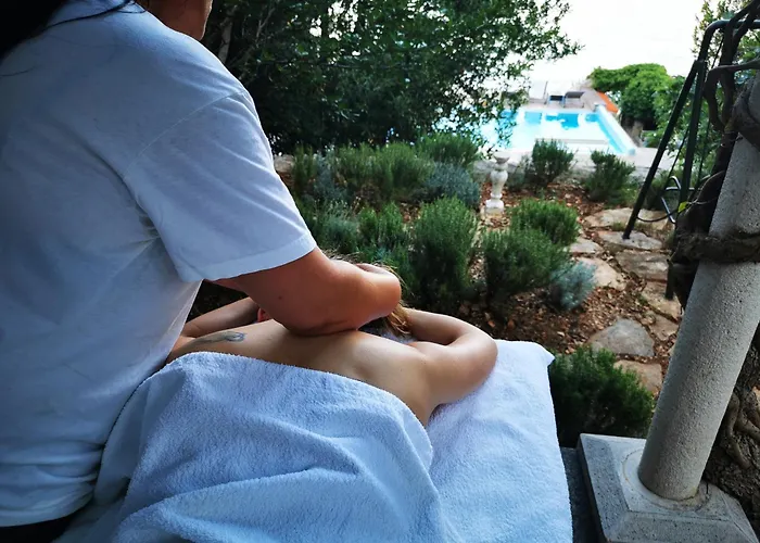 House Bellavista With Hot Pool Appartement