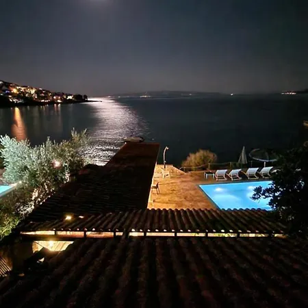 Апартаменти House Bellavista With Hot Pool *