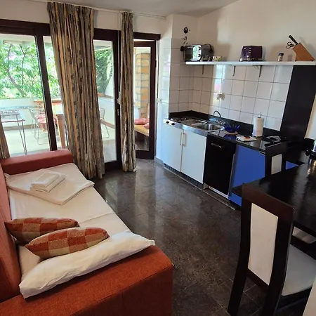 House Bellavista With Hot Pool Апартаменти