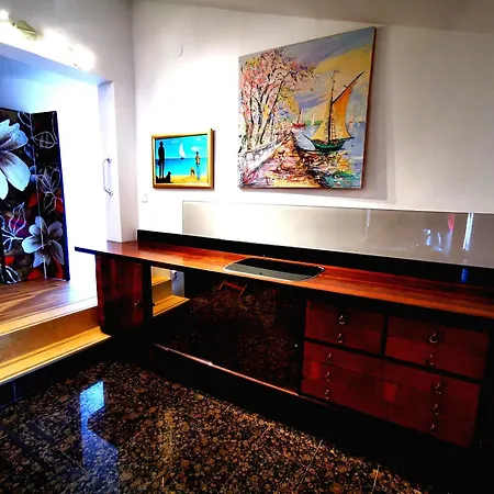 Апартаменти House Bellavista With Hot Pool *